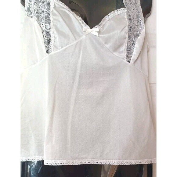 Bali Camisole Top Size 36 White Antron Nylon Lace Trim Satin Lingerie Vintage - Picture 7 of 7